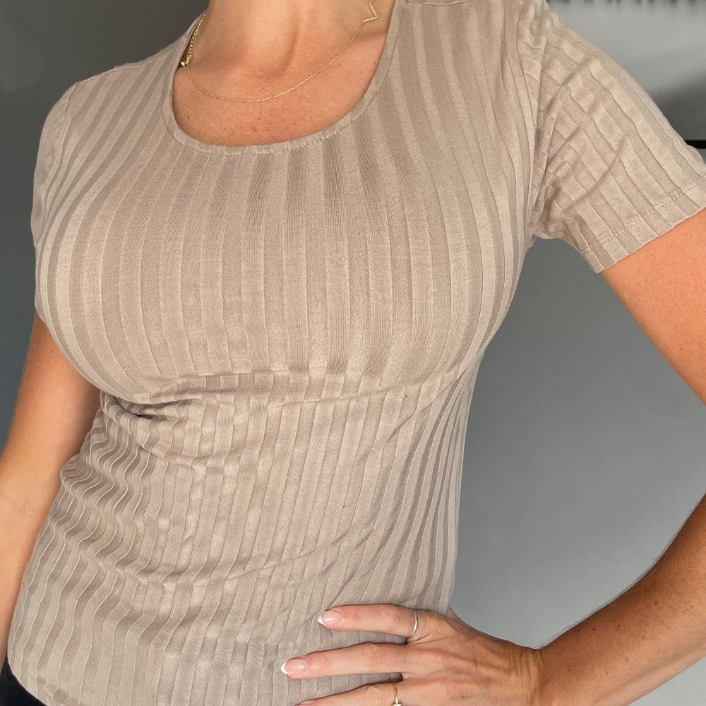 Dynamite Beige Ribbed Short Sleeve Tee